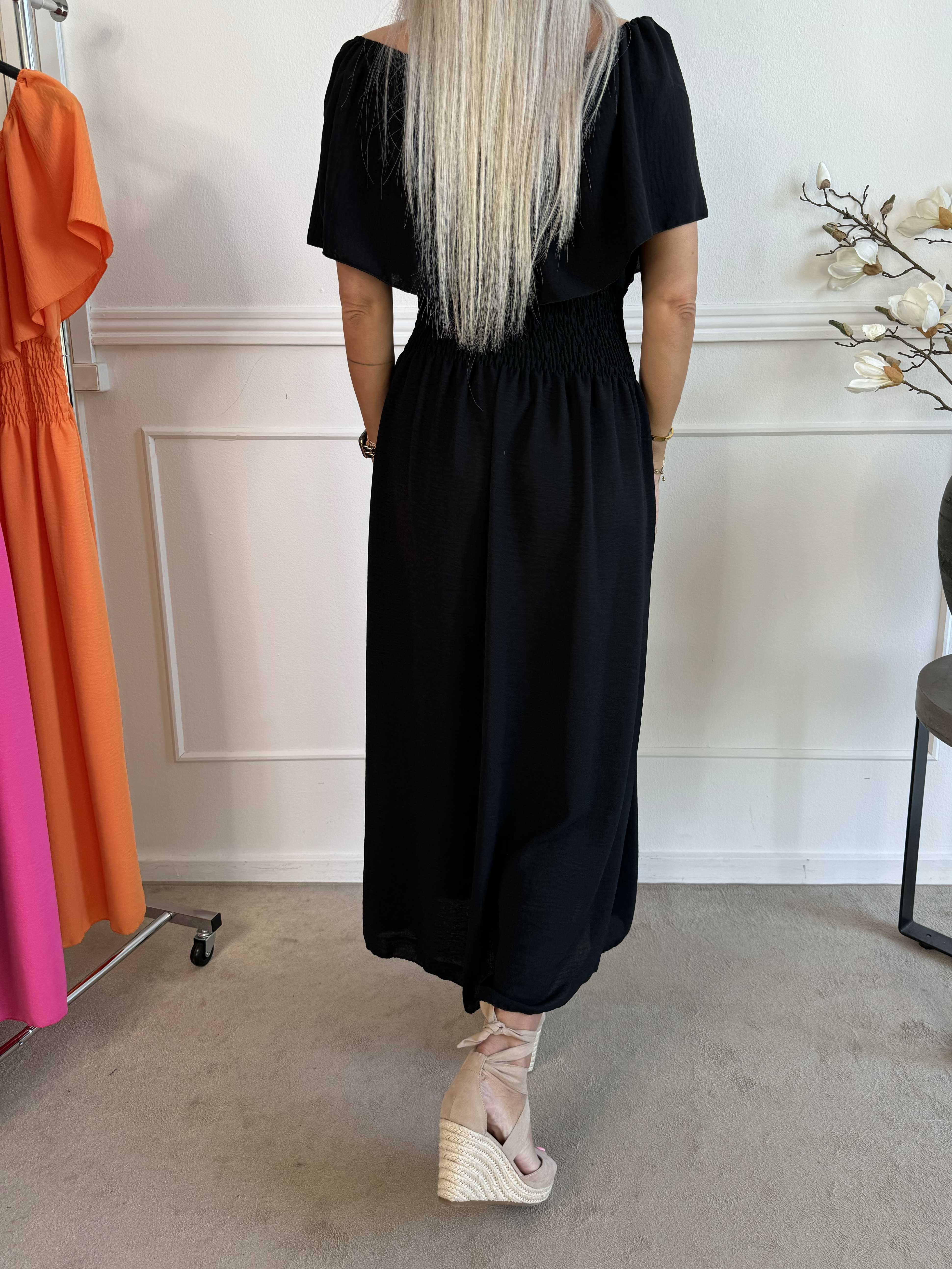 Rachel - Lang kjole med lommer og flæsekant